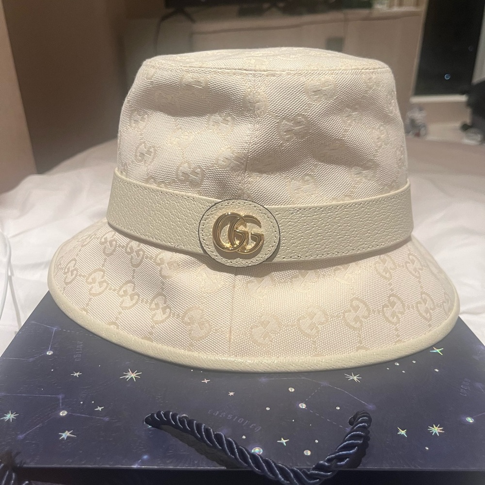 Authentic Gucci Bucket Hat Ivory/Butter Fedora Size Large